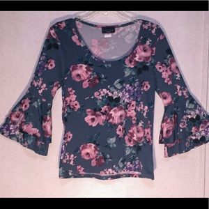 Belle long sleeve gray with flowers blouse